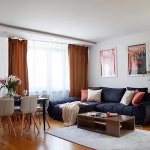 https://oomph-warsaw-skyline-3bdr-retreat-with-ac.warsawhotelspoland.com
